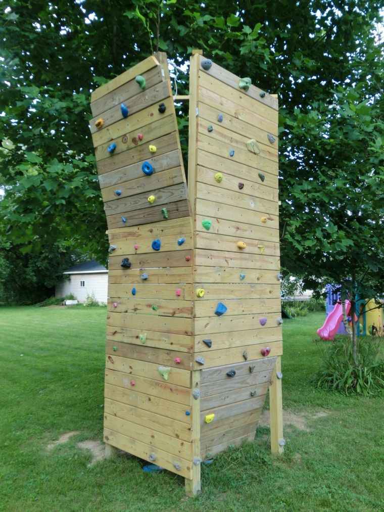 build-area-of-game-wood pallet idea