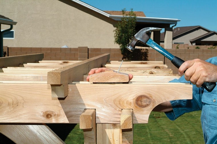 build-a pergola-wood-idee-deco terrace shade-arbor-a-do-it-yourself