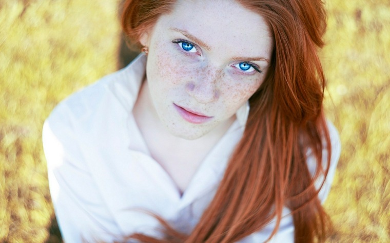 color hair blue eyes sunny freckle