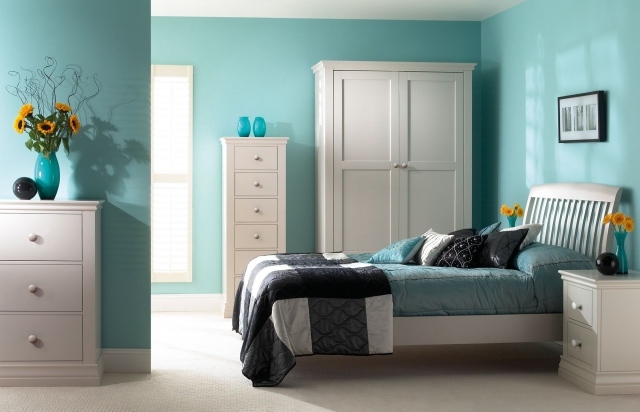 color-paint-room-bedroom-pastel turquoise