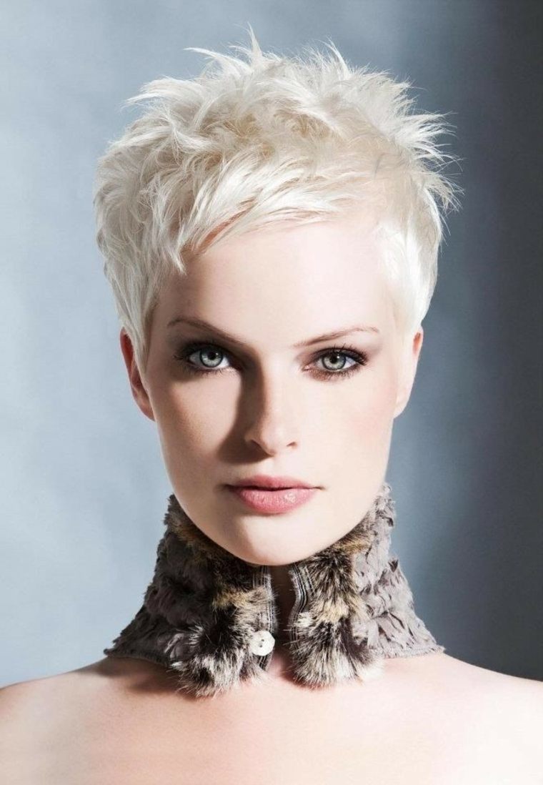 woman cutting trend hairstyle