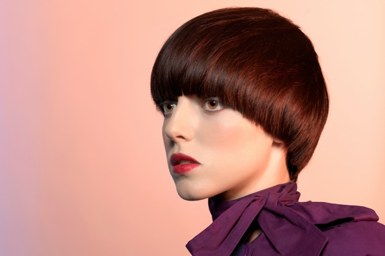 modern woman cutting trend bowl bowl hair cut