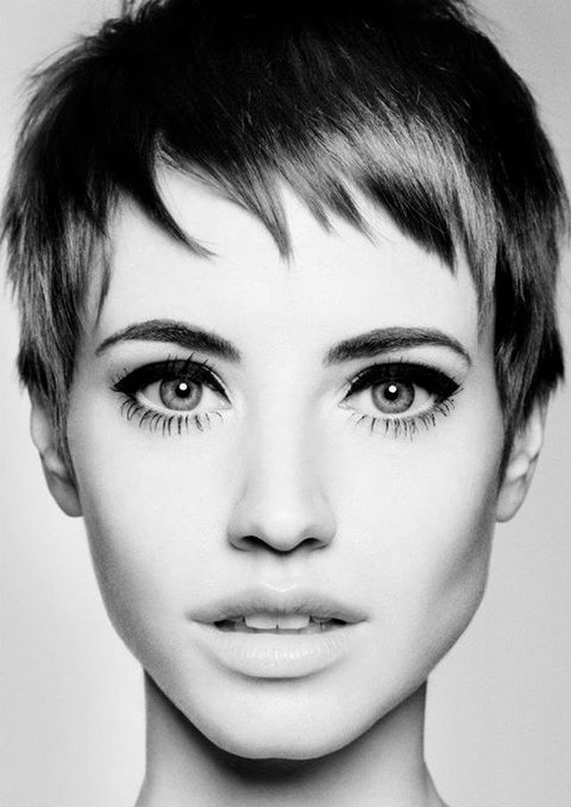woman haircut in vintage style modern trend idea 2015