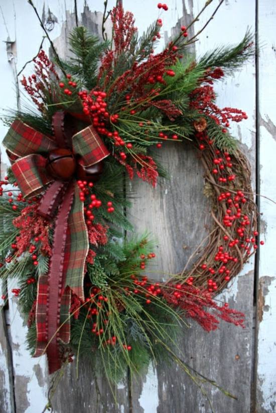 Christmas wreath red green