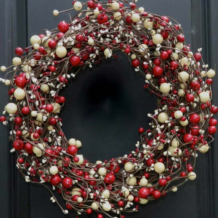 Christmas wreath to make with branches red white flowers