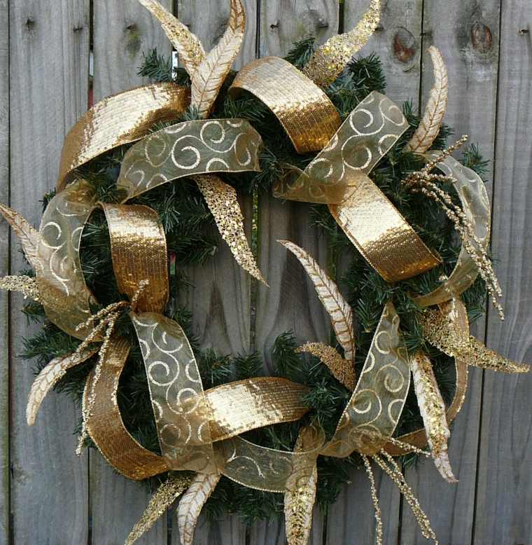 christmas wreath to make with gold ribbons