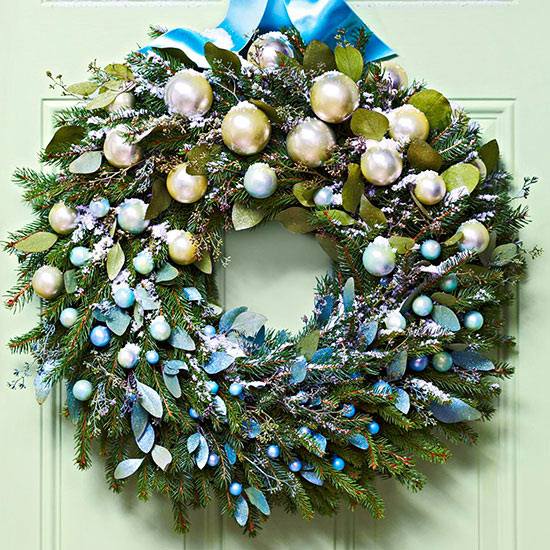 christmas wreath emas biru