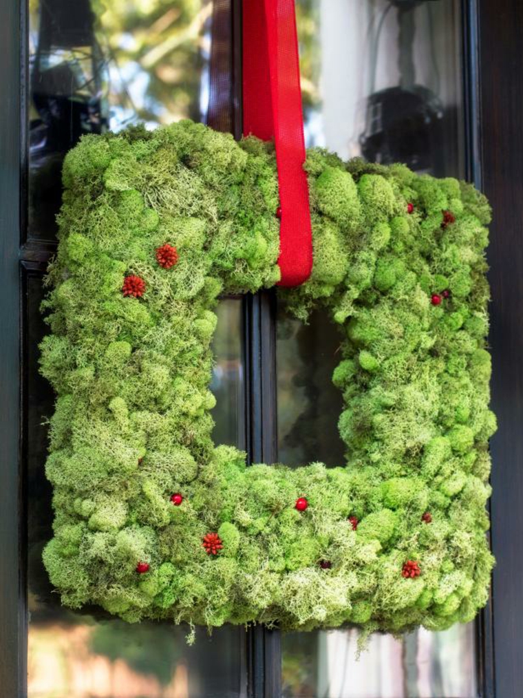 Kronen indtræder naturlige mos blomster