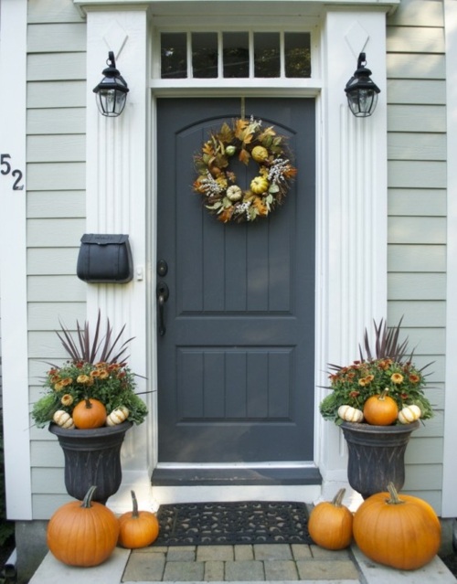 crown door mini pumpkins