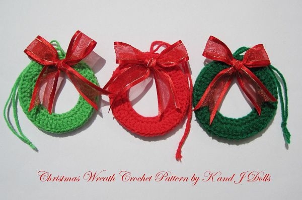 crown-red-green-christmas-deco KNITTED