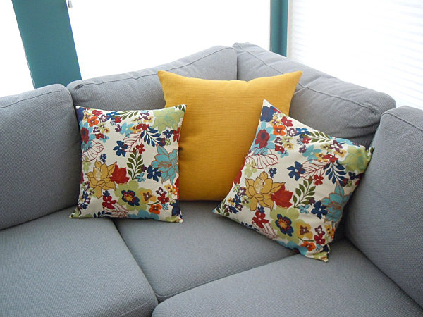 cushion deco color flower gray yellow