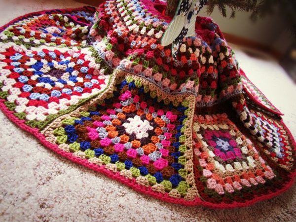 multicolored christmas deco knit blanket