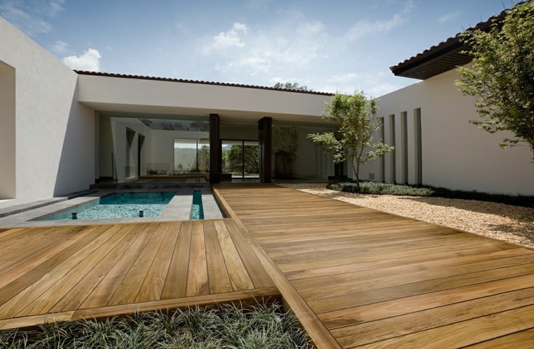 cover a wooden deck house deco modern exterior