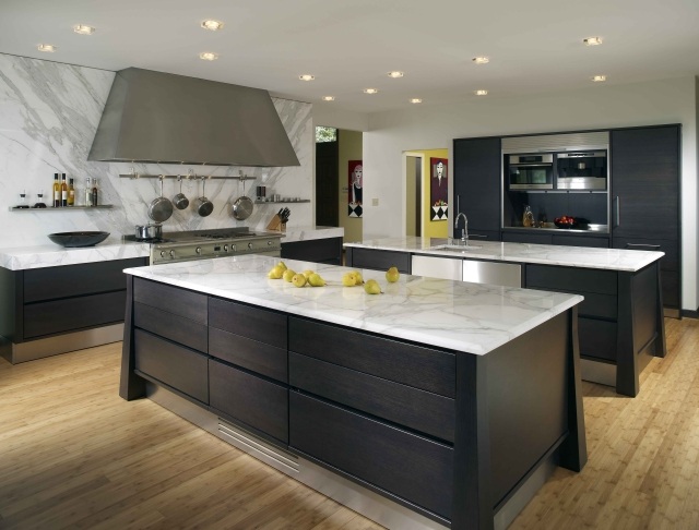 kitchen-island-central-original-idea-panel-marble-hood-extractor