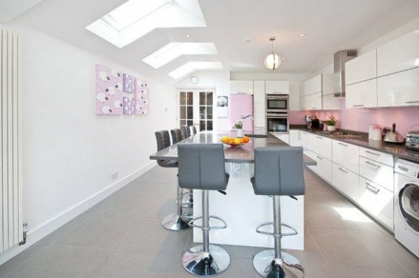 white kitchen pink accent