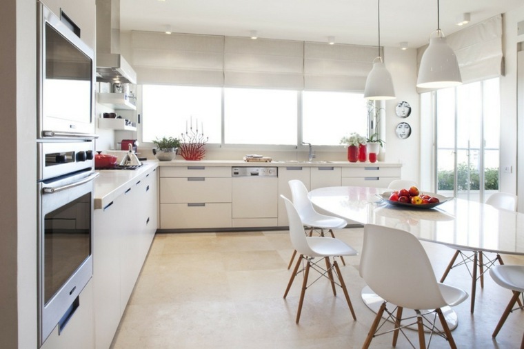 white kitchen lacquered table