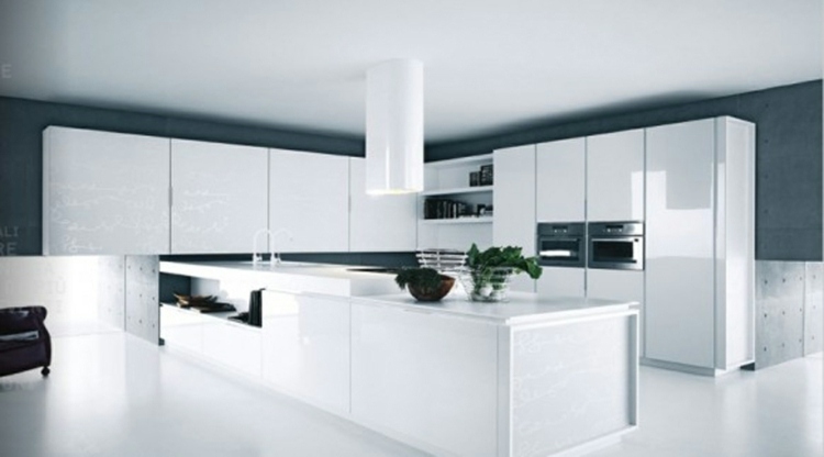 white kitchen lacquered surfaces