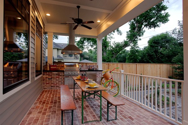 cooking d'extérieur sur balcon