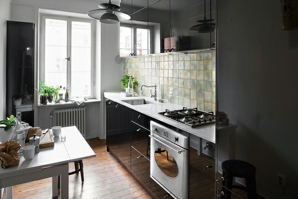 black lacquered kitchen