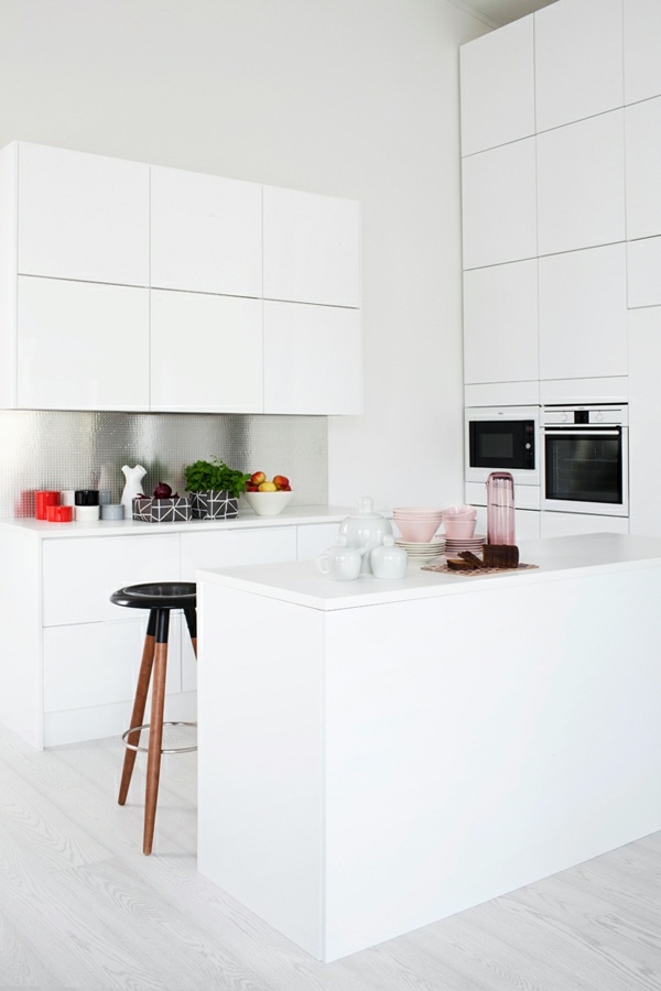 white minimalist kitchen