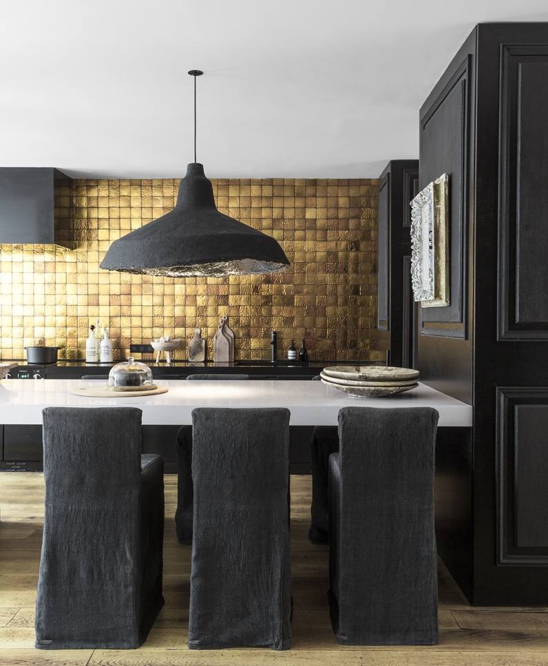 black kitchen design golden lighting fixture suspension design