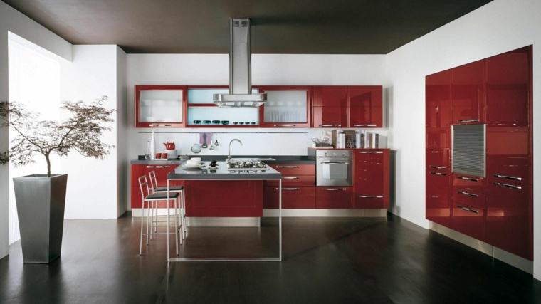 red kitchen lauqee idea