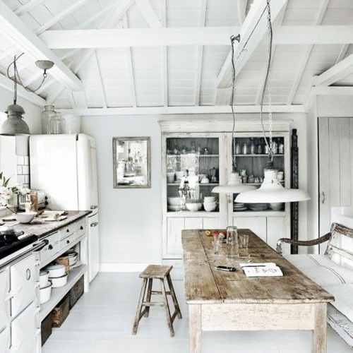 Chabby chic country style kitchen