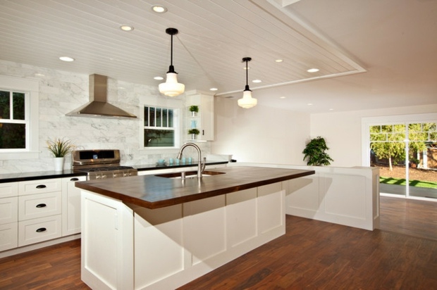 traditional kitchen with central island