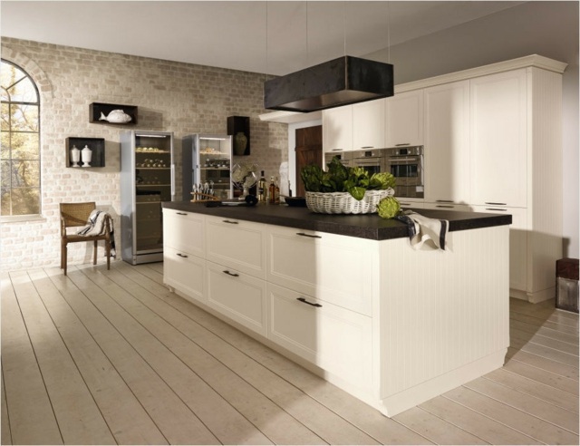 white traditional kitchen