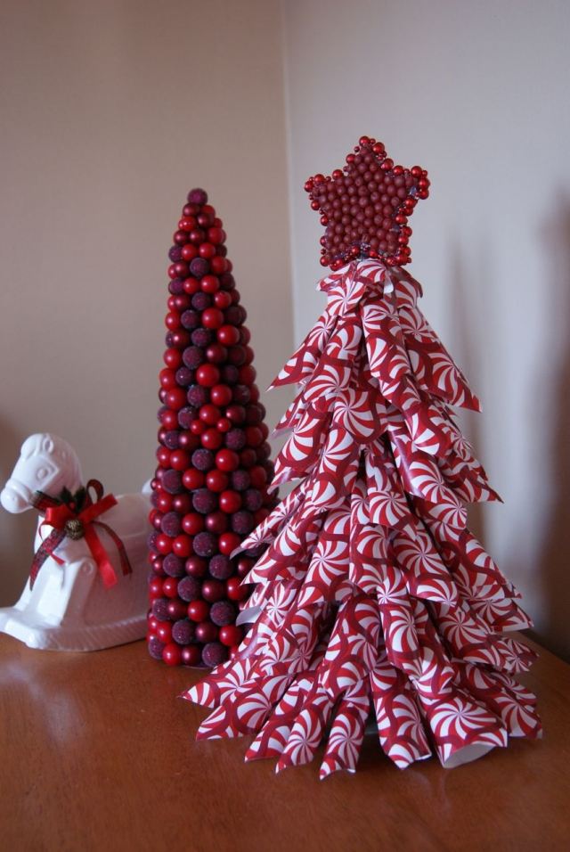 Deco-Christmas-cones-paper-ruge-white-red-star-berry-artificial