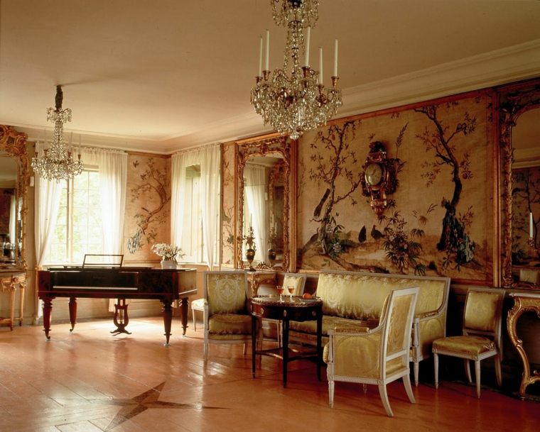 baroque decoration piano lounge