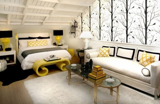 Deco-room-wallpaper-pattern-yellow-accents