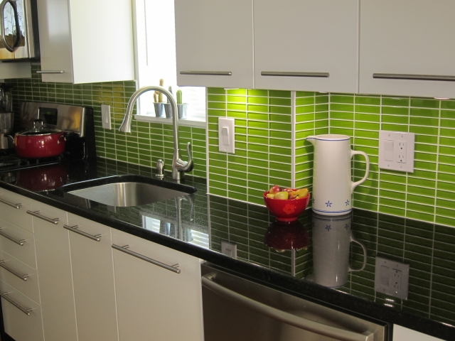 Deco kitchen backsplash-original-color-green-plaid