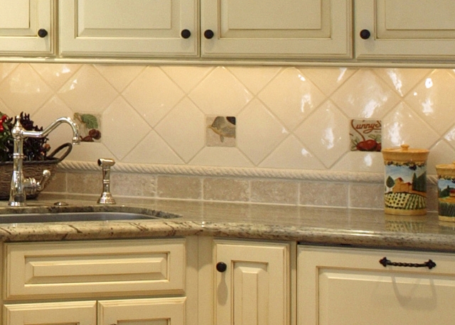 Deco-kitchen backsplash-original-shape-square-tiling