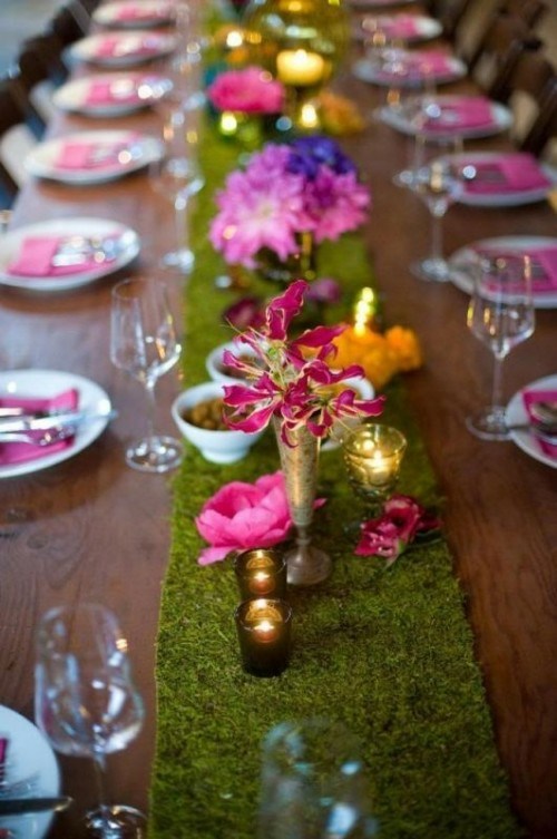 original table decoration set grass and flowers