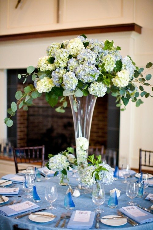 hortenses floral decoration in vase overflowing