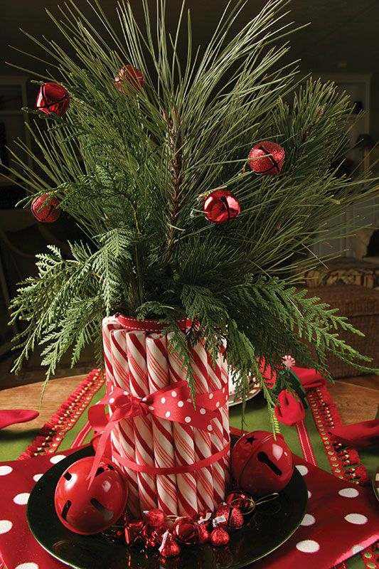 deco-house-Christmas-tree branches-fathead Noel-red rod-sugar-red-white