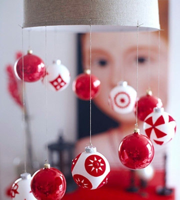 deco-house-Christmas-light-balls-Noel-red-white-suspended