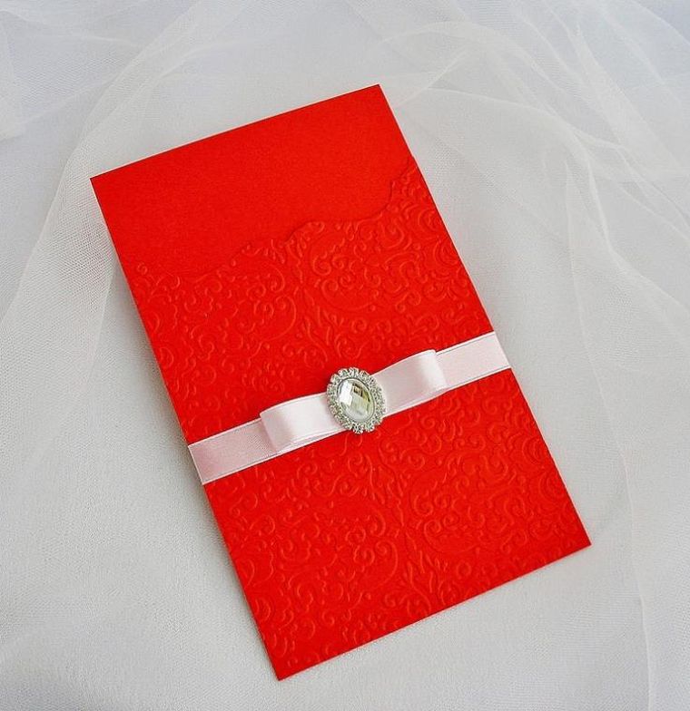 Deco-wedding-white-and-red-invitation-refined-elegant ribbon-jewel