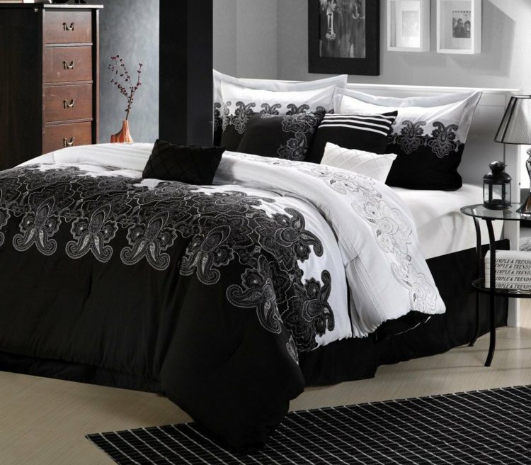 black and white decor adult room