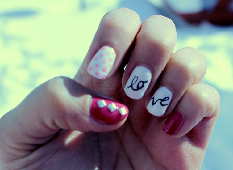 deco nails simple valentine's day