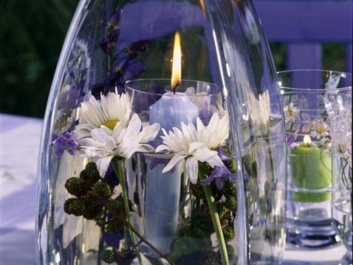 deco dining table flowers relaxing atmosphere