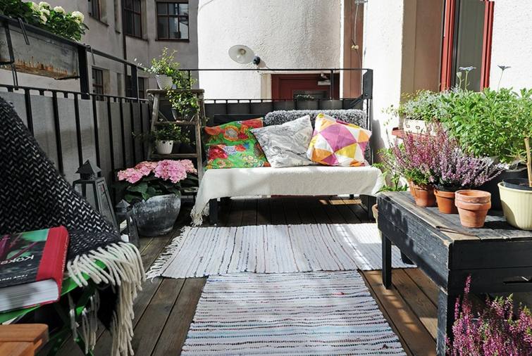 decoration balcony scandinavian style wood furniture