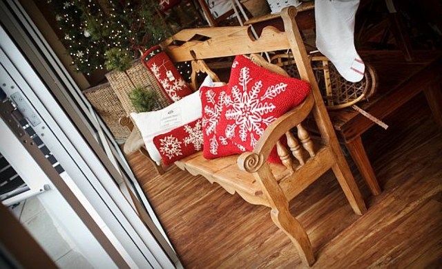 traditional christmas decoration elements