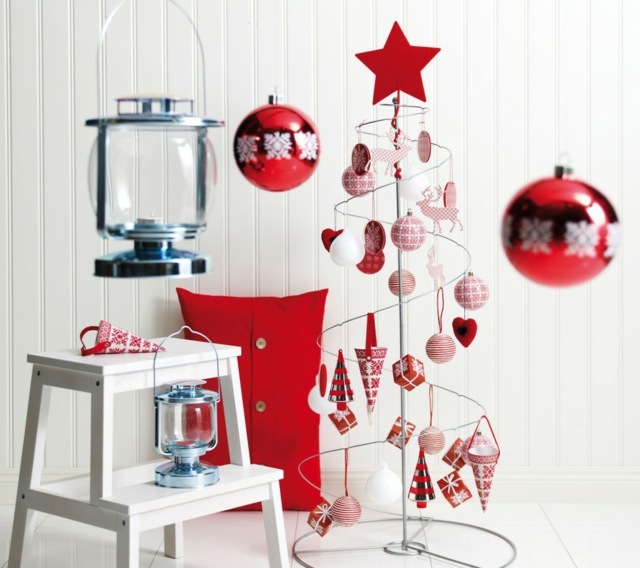 red traditional christmas decoration