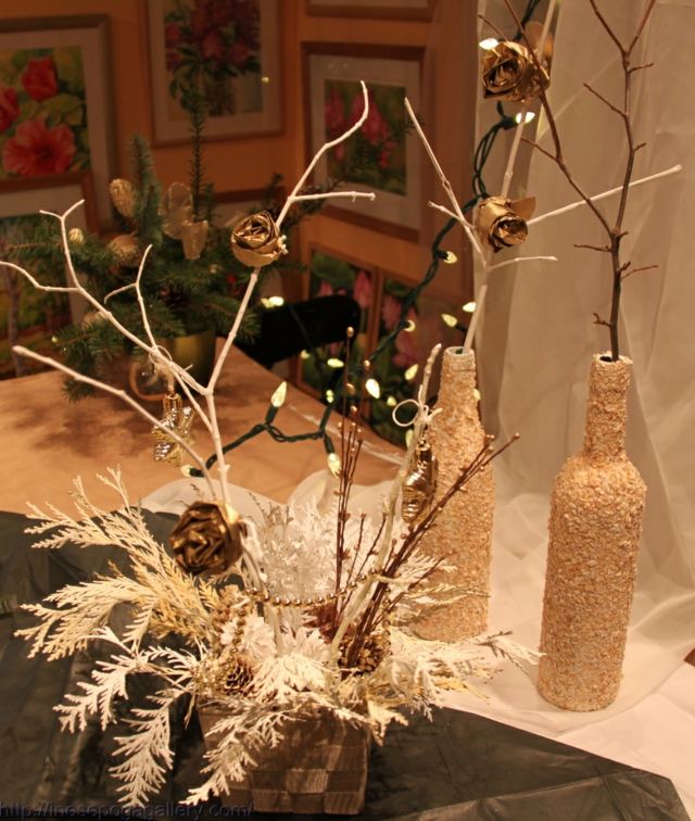 traditional christmas decoration table