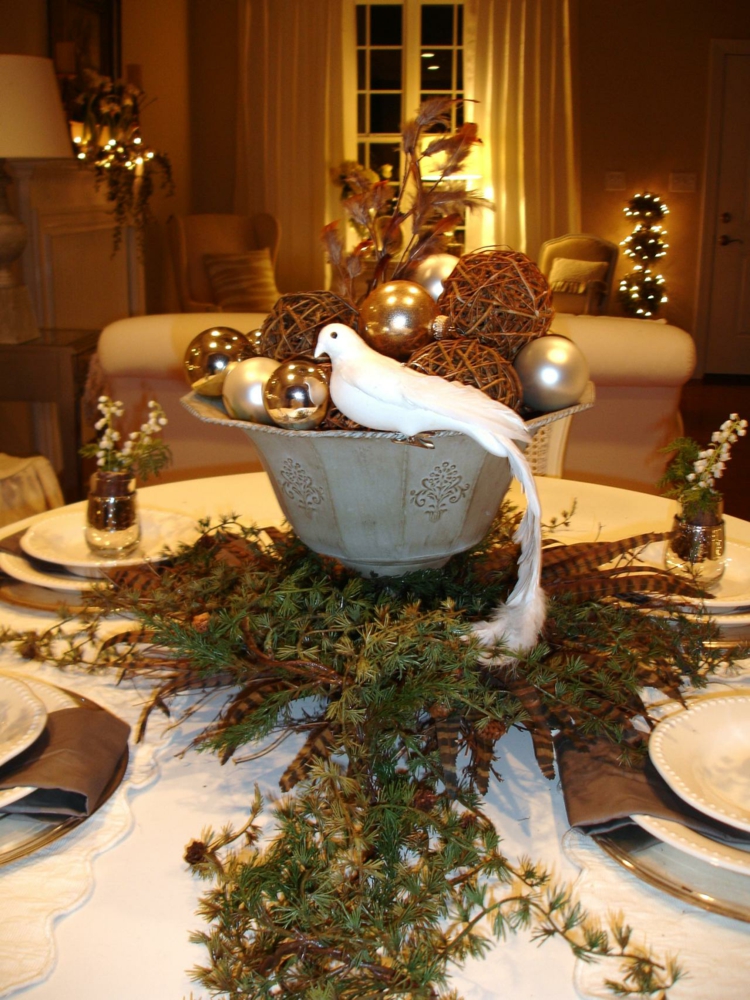 Elegant self-made Christmas table decoration