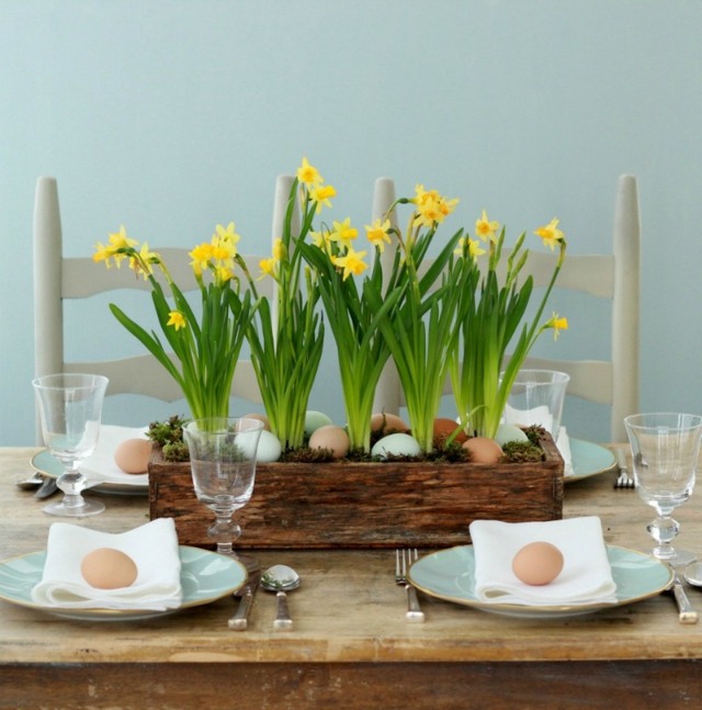 easter eggs table decoration