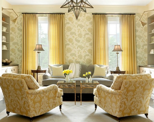interiør dekorasjon lenestol gule gyldne gardiner