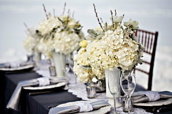 decoration table bouquets flowers white shades